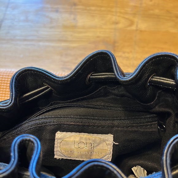 Beautiful like new Black leather & Swede drawstring bag by Toni genuine leather. - Picture 5 of 6
